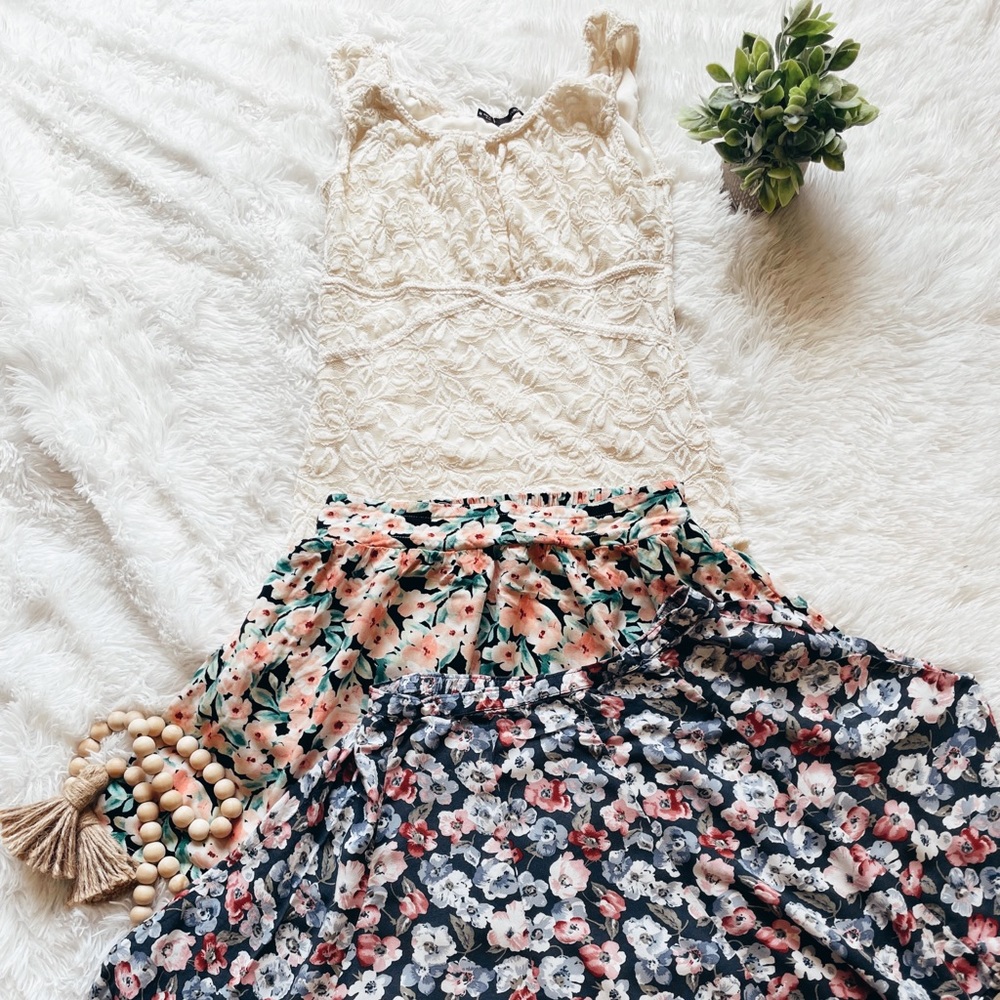 Tank top + 2 skirts